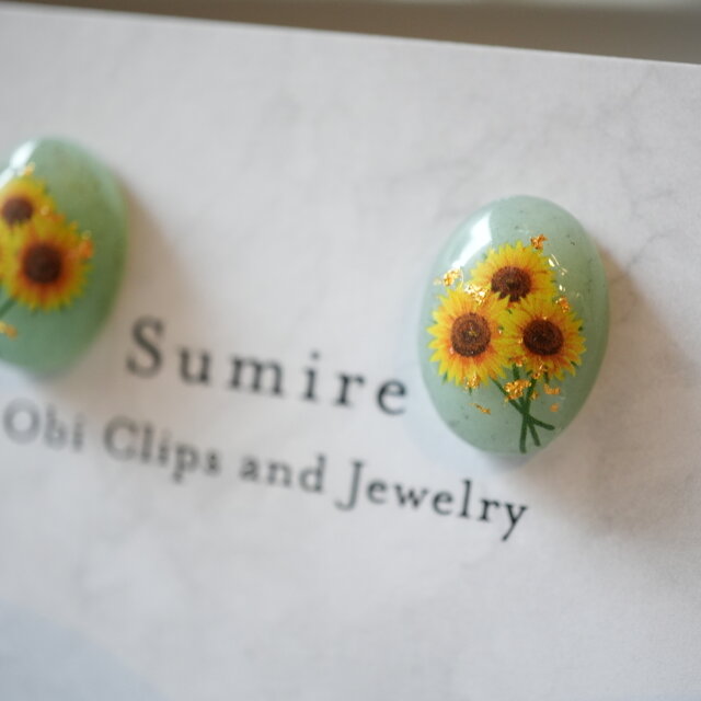 グリーンアベンチュリンとひまわりのピアス（イヤリング変更可）｜天然石×金箔×夏の花