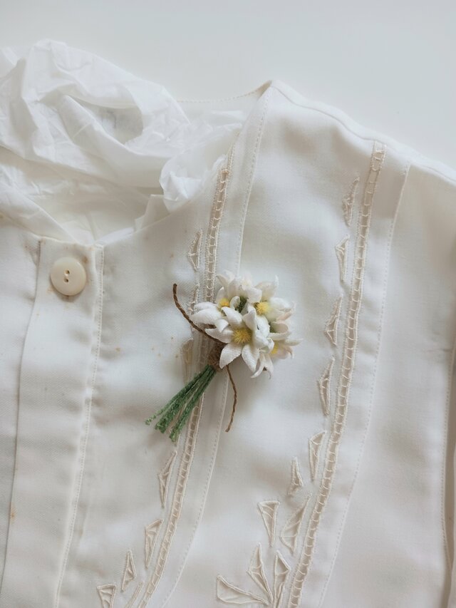 染め布花＊小花の花束コサージュ | iichi 日々の暮らしを