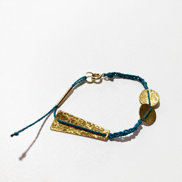 真鍮とワックスコードのブレスレット