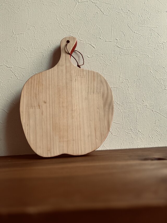 カッティングボード りんご