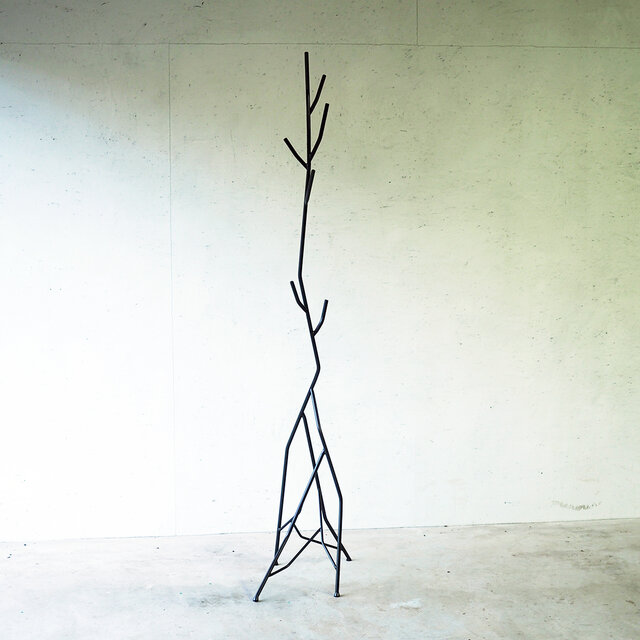 アイアンのコートスタンド】アートでおしゃれなハンガーラック/洋服