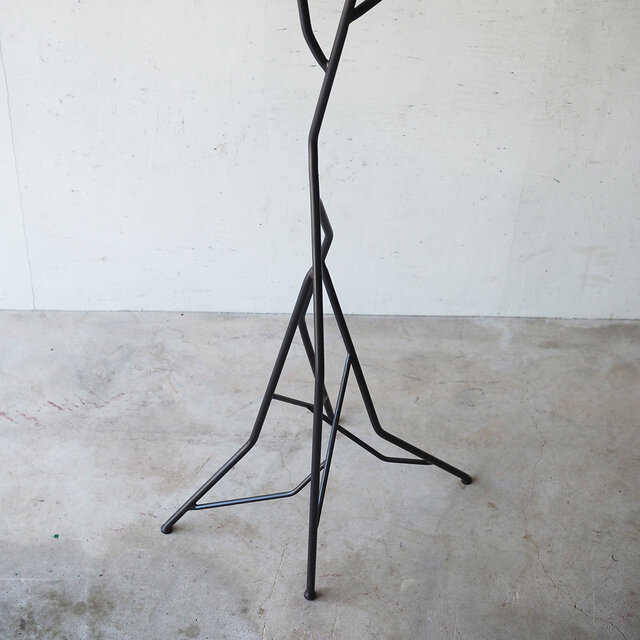 アイアンのコートスタンド】アートでおしゃれなハンガーラック/洋服