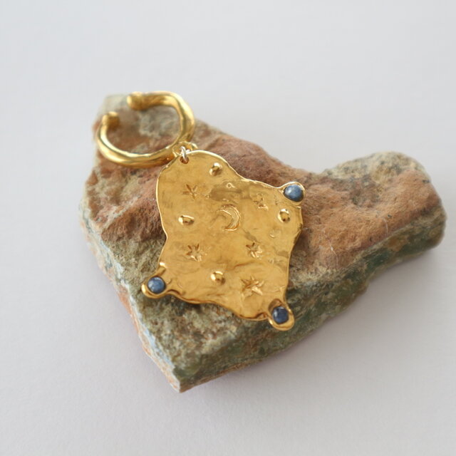 夜空いっぱいの星＜イヤーカフ＞