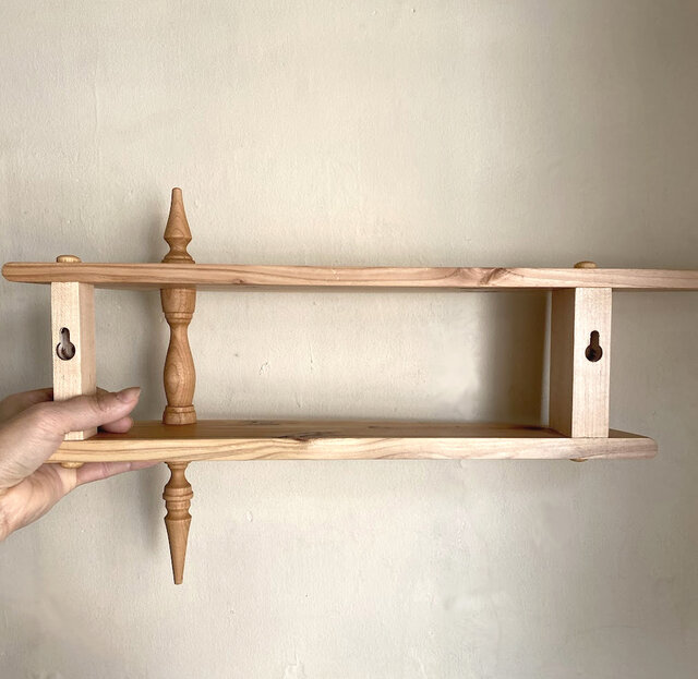 アンティーク  棚 飾り棚 ぬくもりを感じるハンドメイド ウォールシェルフ 飾り棚 ＜杉＞ | iichi 日々の暮らしを