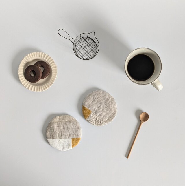 リネンのコースター　まる　2枚set/マスタード　ナチュラル　パッチワーク