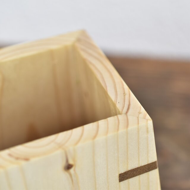 木工 】 ホワイトウッド端材 で作った 四角形のペン立て【A