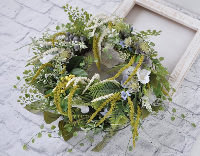 森の実り アマランサスと実物のリース：実 白 グリーン | iichi 日々の