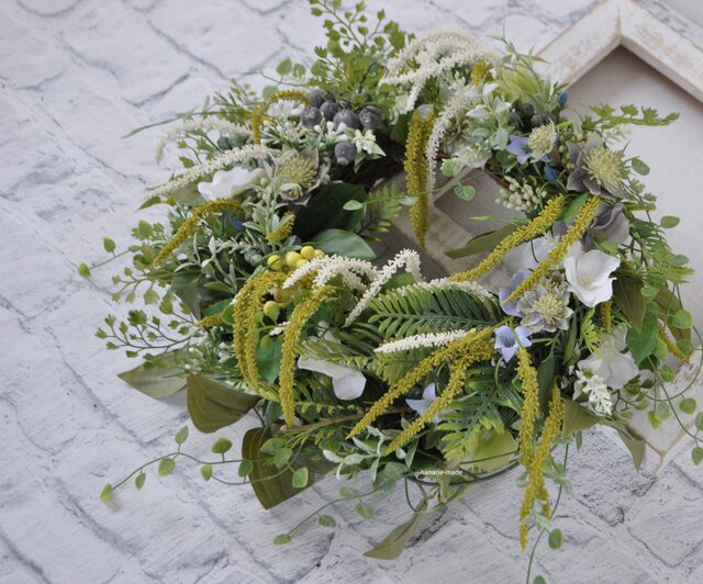 森の実り アマランサスと実物のリース：実 白 グリーン | iichi 日々の
