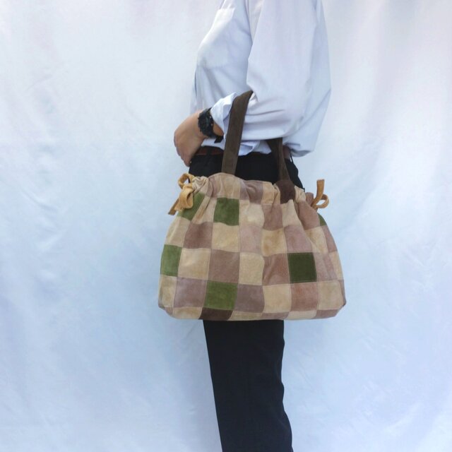 【一点物】ピッグスエードの巾着トート ミックスベージュ