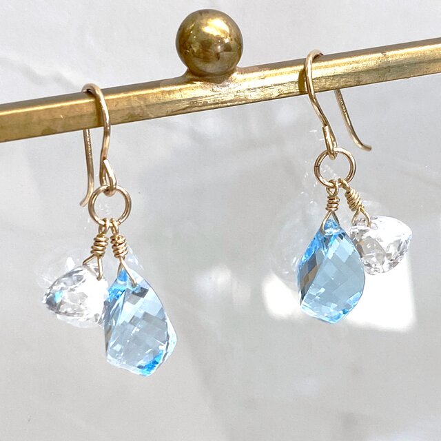 【イヤリング交換可能　ピアス】　ブルートパーズ　ロッククリスタル