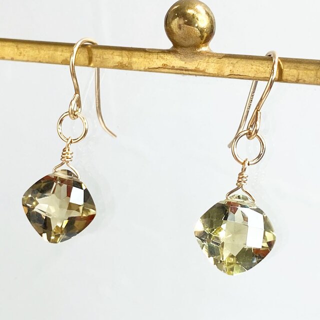 【イヤリング交換可能　ピアス】　イエロークォーツ