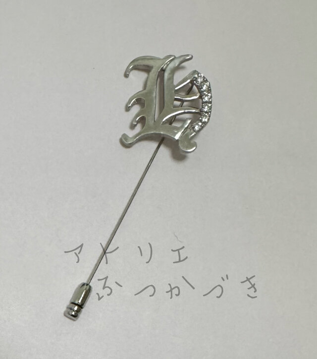 アルファベットピンブローチH
