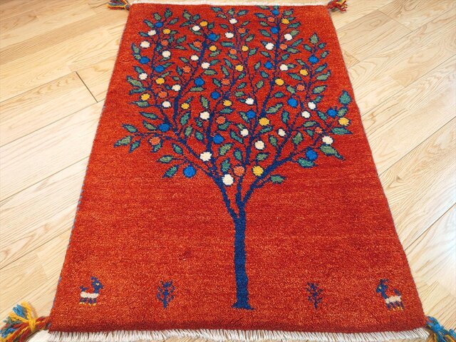 【夏のキャンペーン】ギャッベ　玄関　88×60　茜色　桃色　生命の木　実 夏のキャンペーン】ギャッベ 玄関 88×60 茜色 桃色 生命の木 実