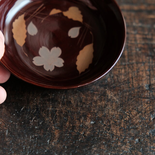 黒塗 忍蒔絵 香合 忍草 しのぶ シダ 羊歯 丸形 茶道具 香道具 桐