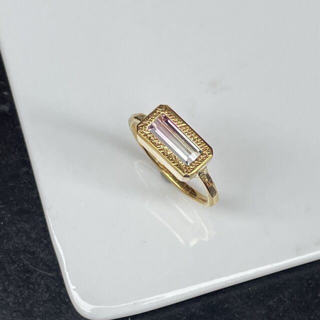 バイカラートルマリン 0.89ct ピンクからクリアー 淡くはかない移ろい