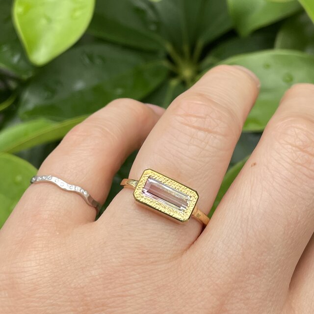 バイカラートルマリン 0.89ct ピンクからクリアー 淡くはかない移ろい