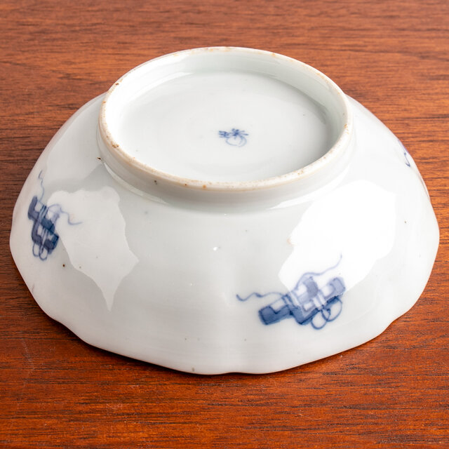伊万里焼　古伊万里　染付　花草文盤　飾皿　金継ぎ直し　N　5442A 伊万里焼 古伊万里 染付 花草文盤 飾皿 金継ぎ直し N 5442A