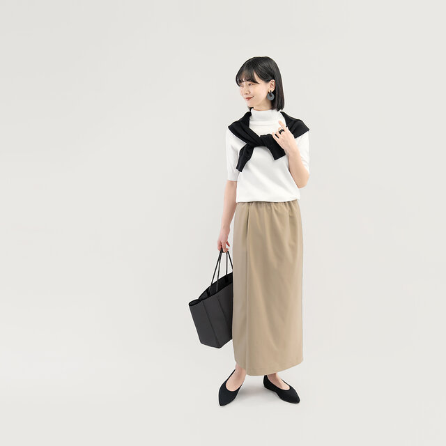 楽なのにきちんと見える 上質ポンチ タイトロングスカート 4色 黒／白