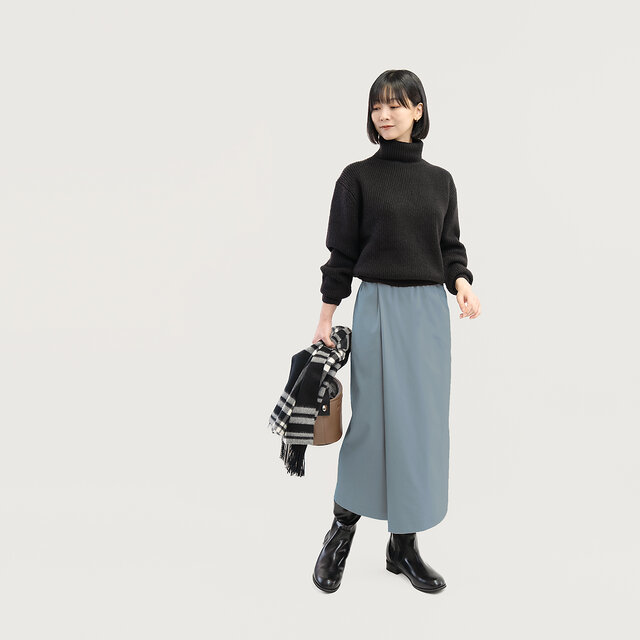 楽なのにきちんと見える 上質ポンチ タイトロングスカート 4色 黒／白