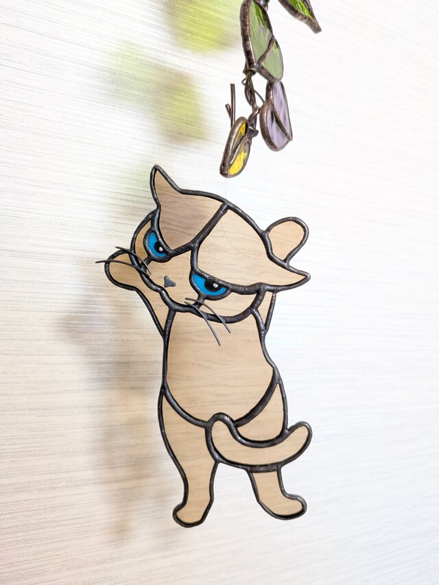 ステンドグラスのガーランド猫−B | iichi 日々の暮らしを心地よくする