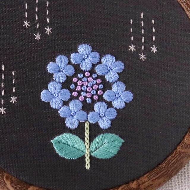 動画付き刺繍キット】雨と紫陽花（Bナチュラルカラー） | iichi