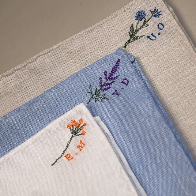 作家さん　布花　花冠　イニシャル刺繍セット お花とアルファベットの刺繍キット Y - 刺しゅうのお店 アトリエ