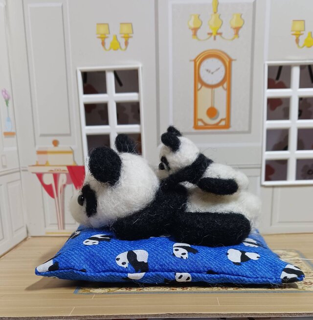 羊毛フェルト パンダ親子 ブルーの布団セット | iichi 日々の暮らしを