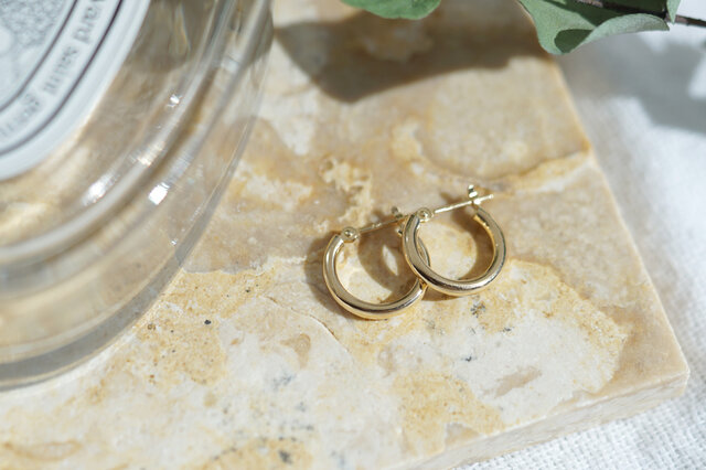 送料無料】K18 ゴールドフープピアス 13mm×2mm ペア | iichi