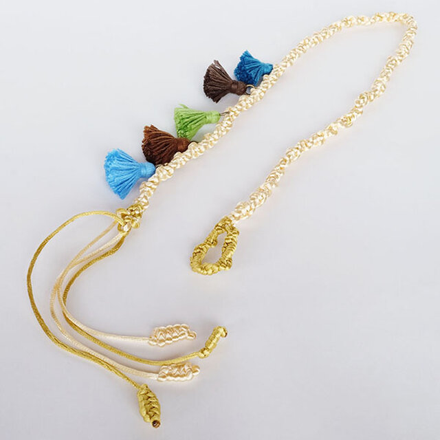 紅女　joncher　ポンポンタッセルラリエット（ベージュ）