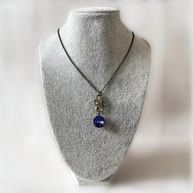 大粒スワロフスキー ネックレス 〜ヘリオトロープ〜 アンティーク