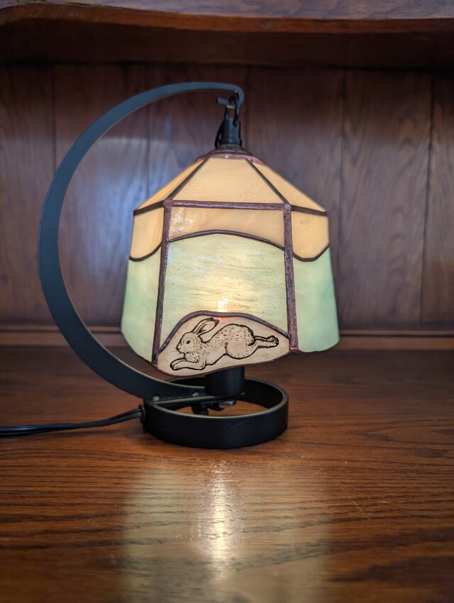 LEDライト【ウサギとキツネ】ステンドグラス 置き型 コンセントタイプ