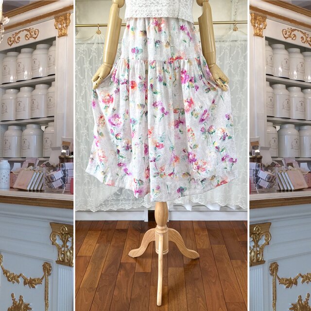 コットン・花柄のティアードスカート『綿・サイズフリー・裏付き・ロング・ウエストゴム』