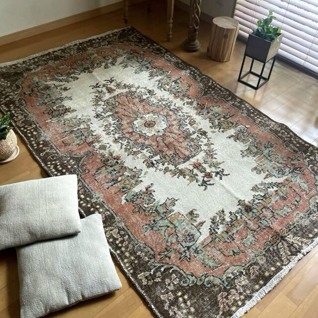 124×207 煉瓦色フローラルメダリオン擦れトルコヴィンテージラグ