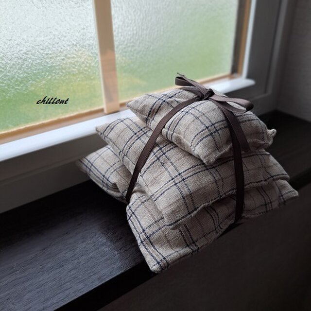 【アロマ】リネンピラミッドサシェ：チャコールリボン【0874】