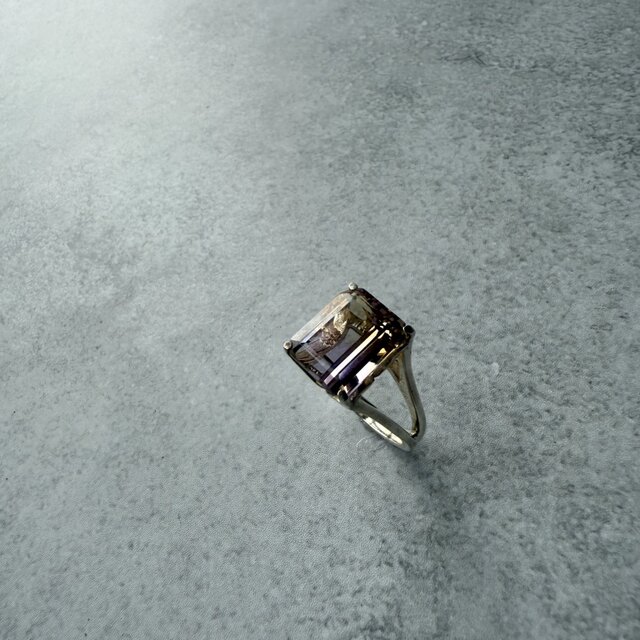 【広島 épice展示予定】【076】煌めきの二重奏 – アメトリンとシルバーのヴィンテージリング