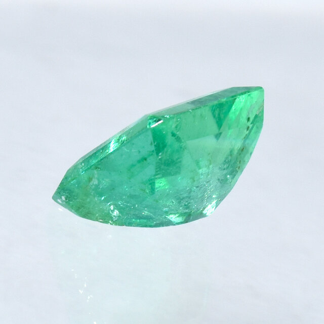 天然エメラルド ルース…ヒート処理して有ります。 特別価格」エメラルドルース 0.47ct KS1600-52 YB | 株式会社