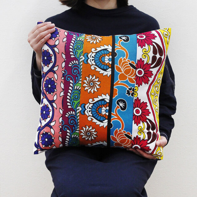 カンガのクッションカバー（ パッチワーク ）45×45 アフリカ布