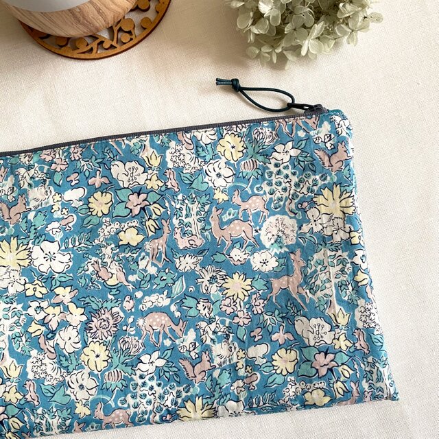 フラットポーチ＊リバティ・ファーガス／ペールグリーン