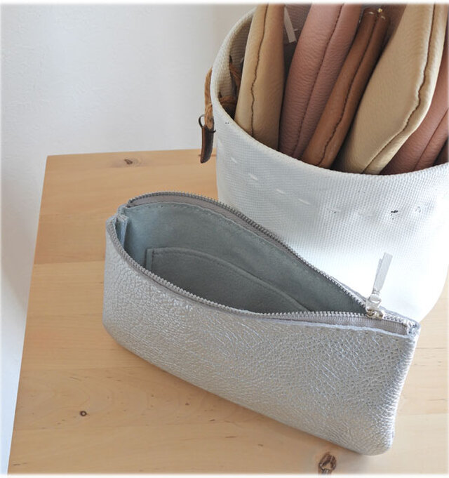 ジップポーチ シルバー Lサイズ | iichi 日々の暮らしを心地よくする