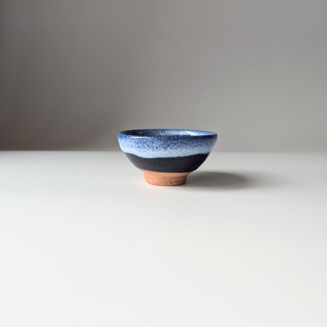 瑠璃釉の 盃 ぐい呑み 酒器 ちょこ 古美術 古道具 アンティーク 瑠璃釉の 盃 ぐい呑み 酒器 ちょこ 古美術 古道具 アンティーク