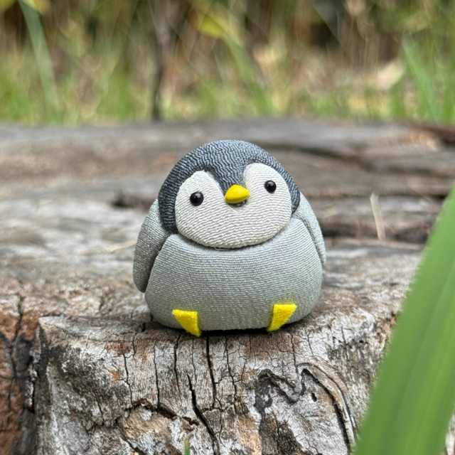 木目込み　ペンギン