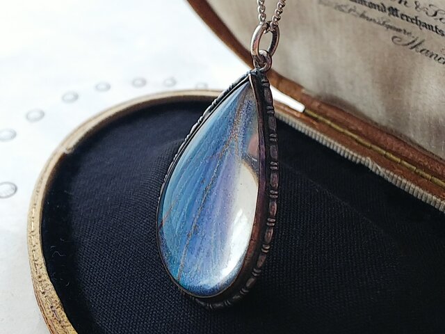 アンティーク モルフォ蝶／しずく型（約42.5×25㎜）Silver製