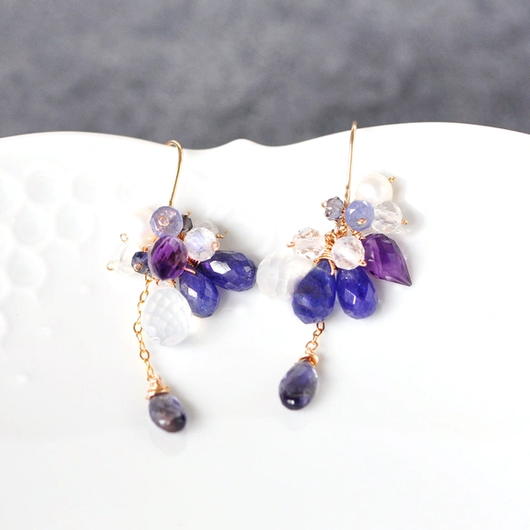 14kgf/青紫色のブーケ　タンザナイトxアメジストxパールピアス　　〜宵咲