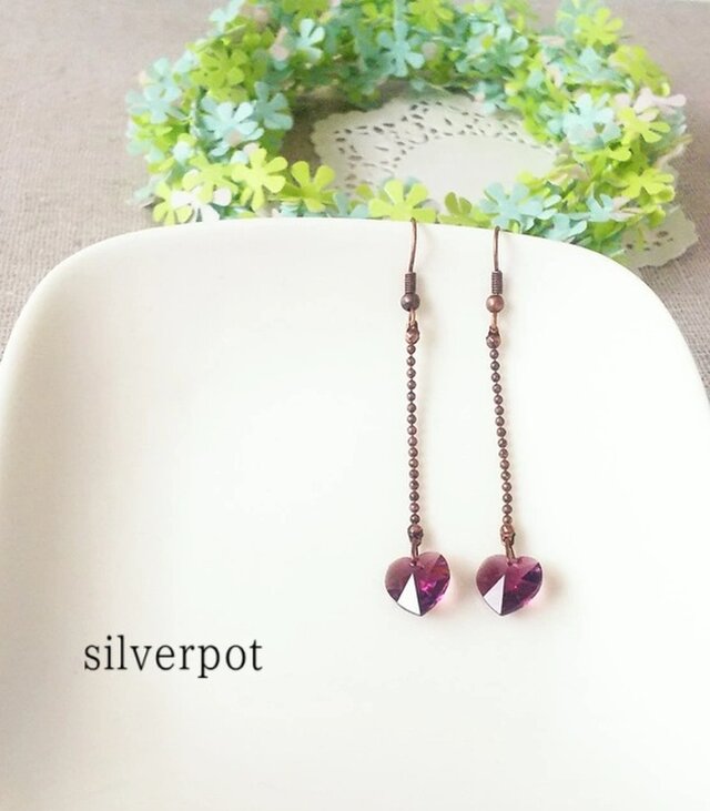 BR178　 ぶどう色のハート型　ロングチェーンピアス（パーツ変更可能）