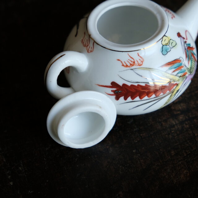 龍と鳳凰◇雲も可愛い。中国産 色絵金彩小ぶり急須 煎茶茶器 チャイナ