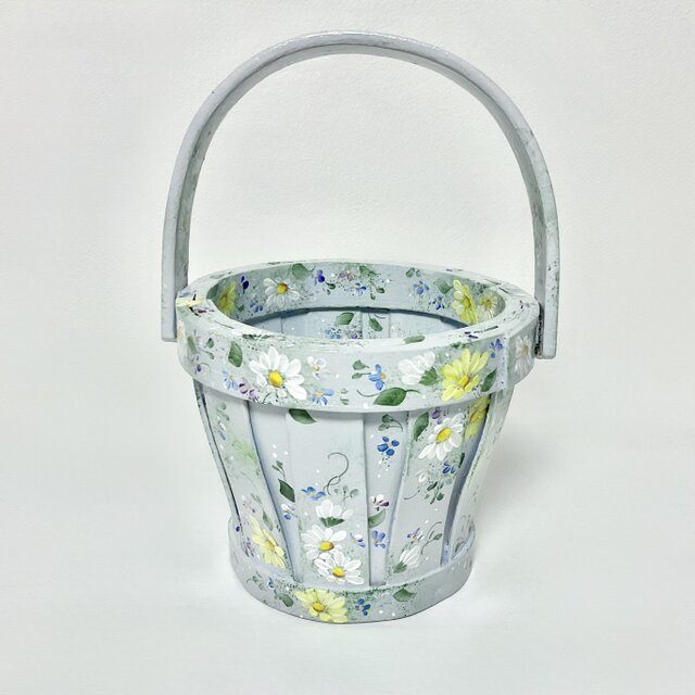 ソフトライラック色の、デイジーと野の花の小物入れの