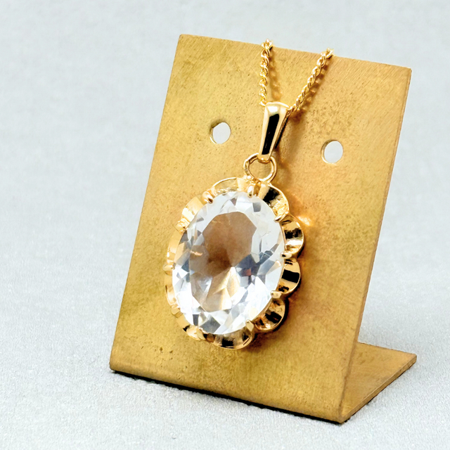 ラス1 16×12 透明の装い クォーツ/白水晶  K24GP 天然石ネックレス - 菊爪 楕円LL