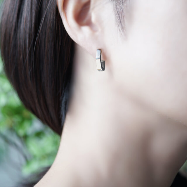 ハニカムピアス☆サージカルステンレスのフープピアス ～Silver/Gold