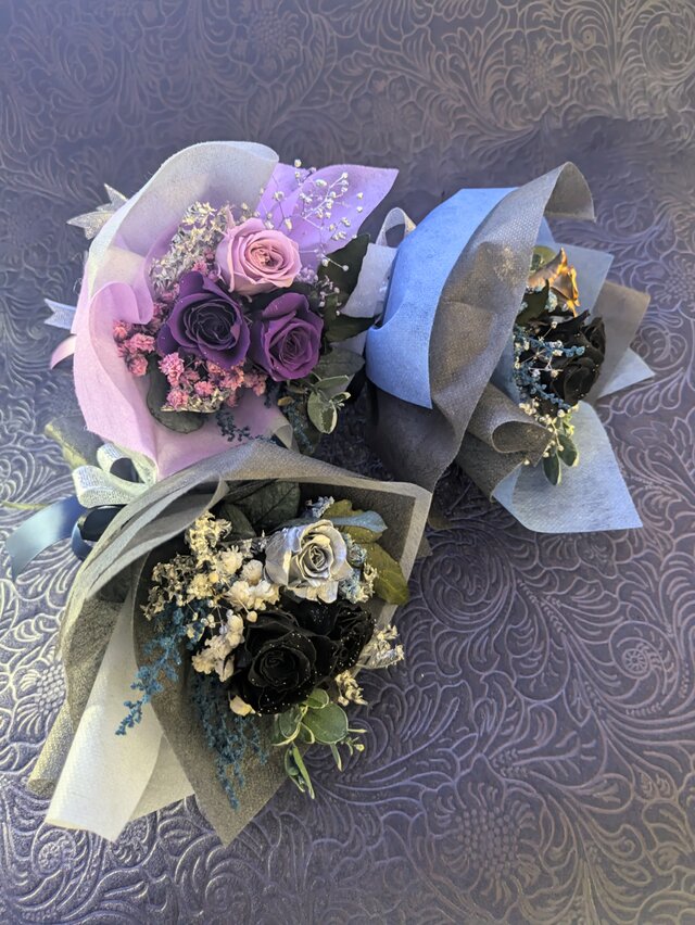 プリザーブドフラワー黒薔薇の魔法発動中シリーズ／ミニ黒薔薇と