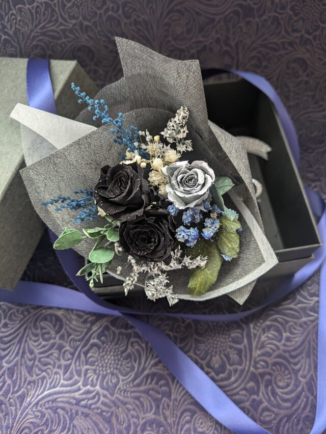 プリザーブドフラワー黒薔薇の魔法発動中シリーズ／ミニ黒薔薇と